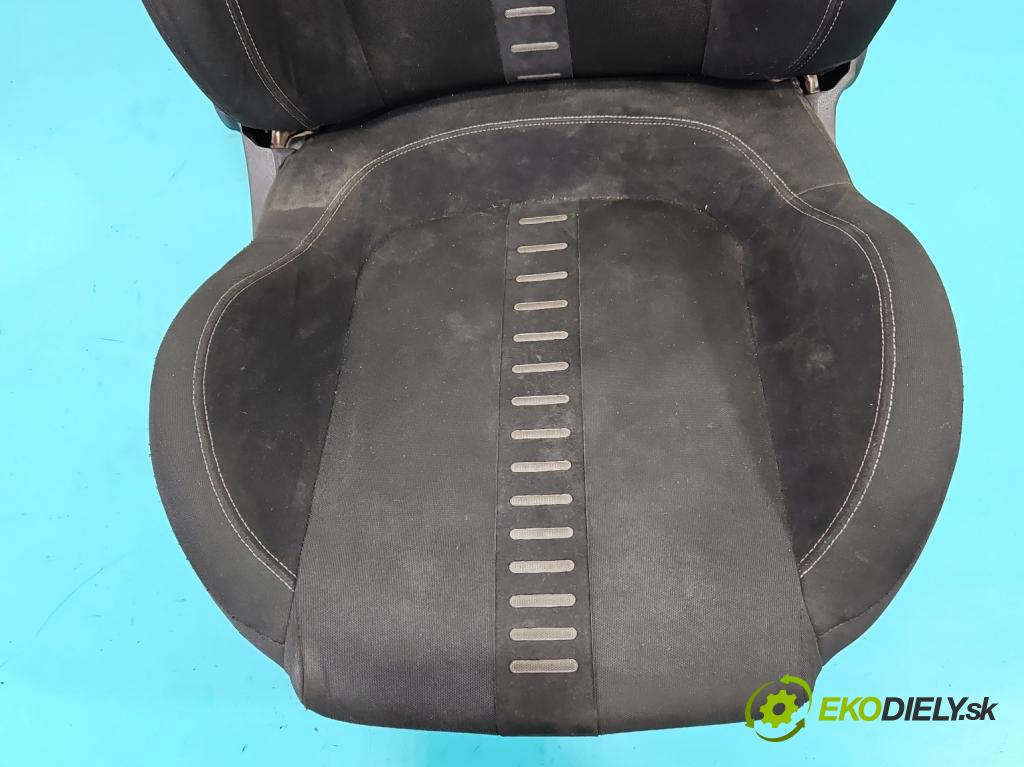 Fiat Punto Grande 1.3 JTD 90 hp manual 66 kW 1248 cm3 3- Sedadlo pravý  (Sedadlo)