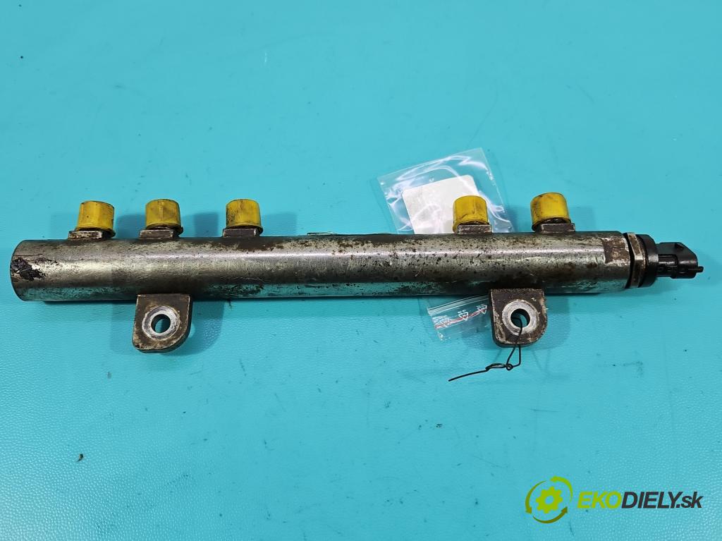 Fiat Punto Grande 1.3 JTD 90 HP manual 66 kW 1248 cm3 3- lišta vstrekovacia 0445214141 (Vstrekovacia lišta)