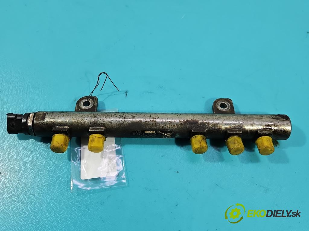 Fiat Punto Grande 1.3 JTD 90 HP manual 66 kW 1248 cm3 3- lišta vstrekovacia 0445214141 (Vstrekovacia lišta)