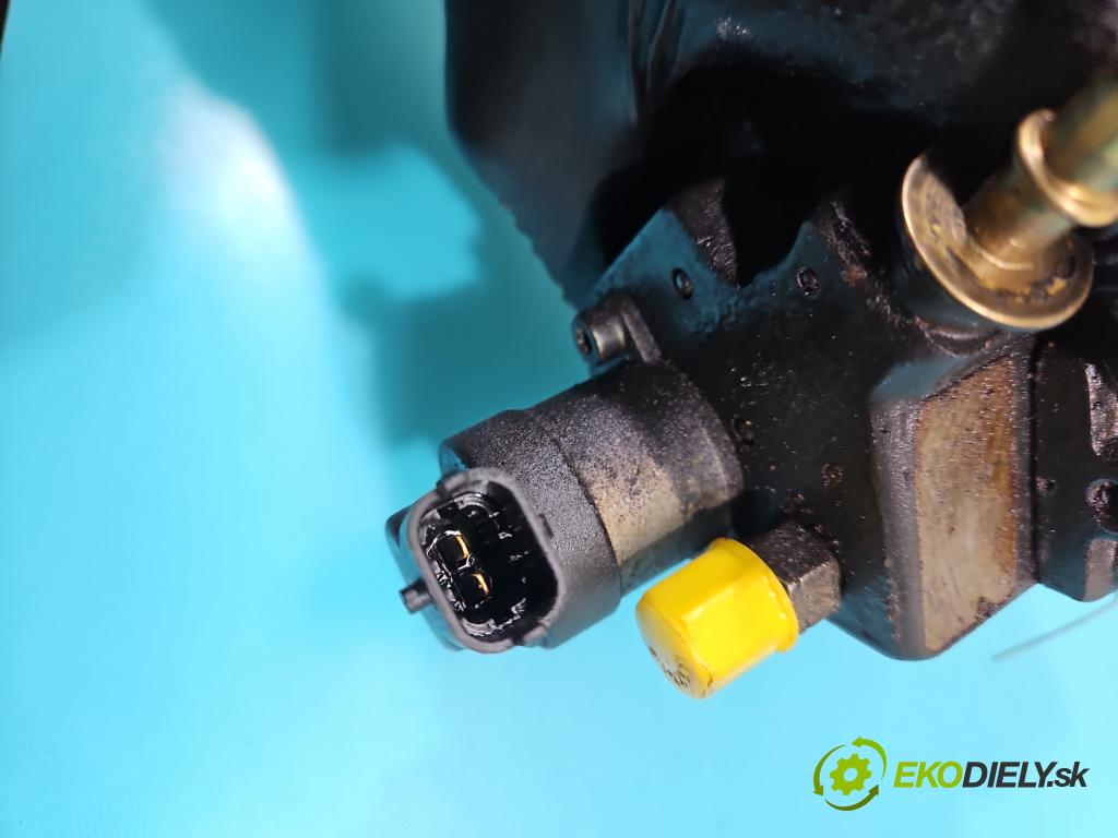 Fiat Tipo II 2015- 1.6 jtd (55260384) 120 HP manual 88 kW 1598 cm3 5- čerpadlo vstrekovacia 0928400825 (Vstrekovacie čerpadlo)