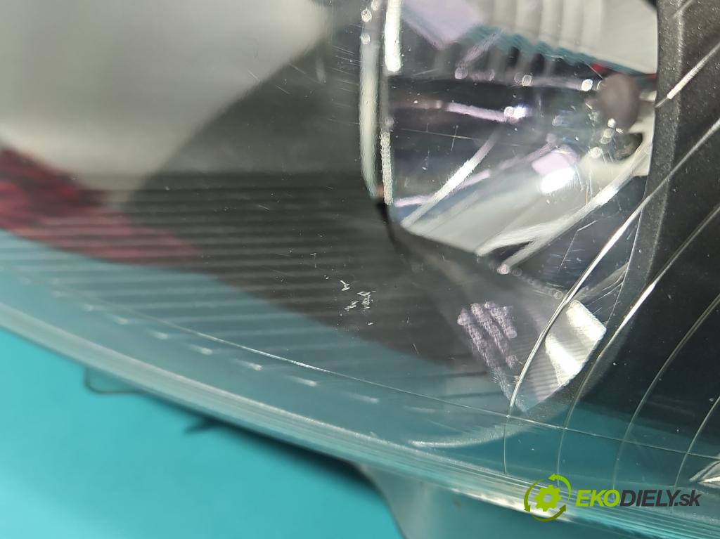 Fiat Punto Grande 1.3 JTD 90 HP manual 66 kW 1248 cm3 3- Reflektor: ľavý  (Kľučka dverí ostatné)