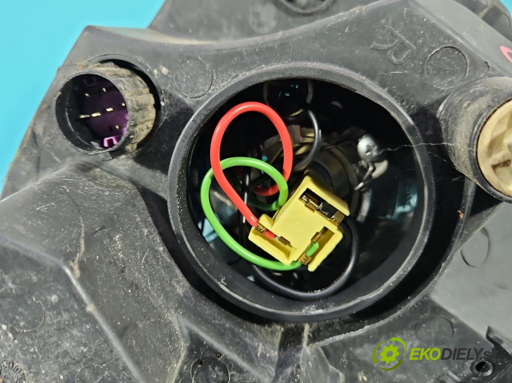 Fiat Punto Grande 1.3 JTD 90 HP manual 66 kW 1248 cm3 3- Reflektor: pravý  (Svetlo predné pravé)