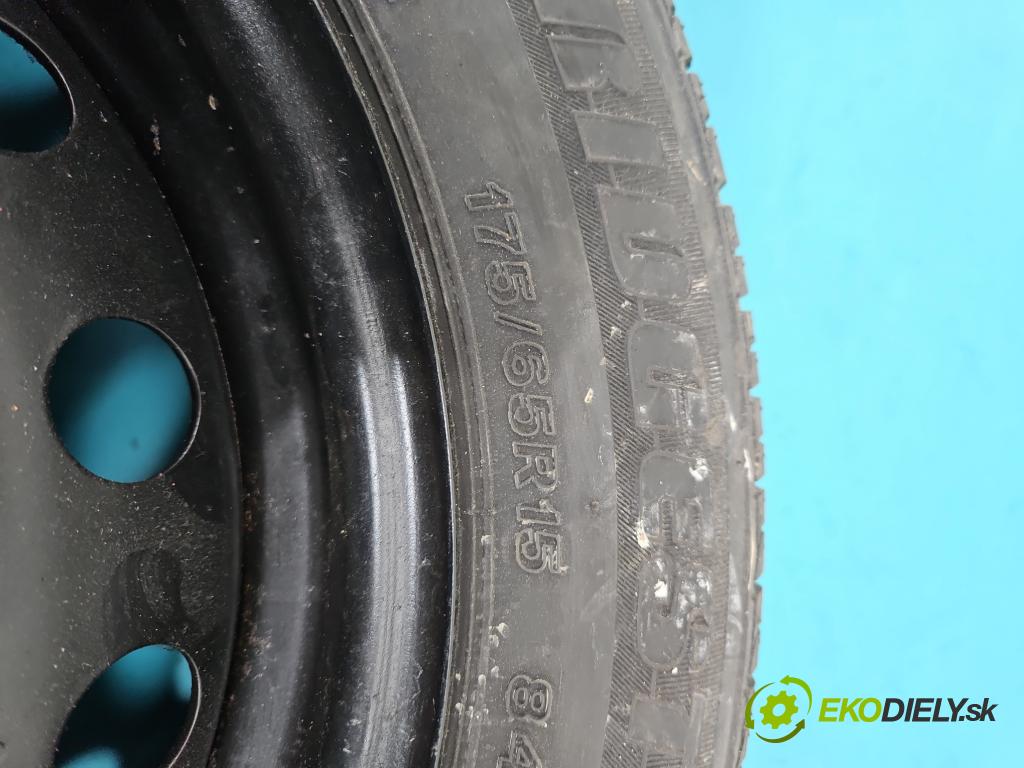 Fiat Punto Grande 1.3 JTD 90 hp manual 66 kW 1248 cm3 3- kolo náhradní 15"