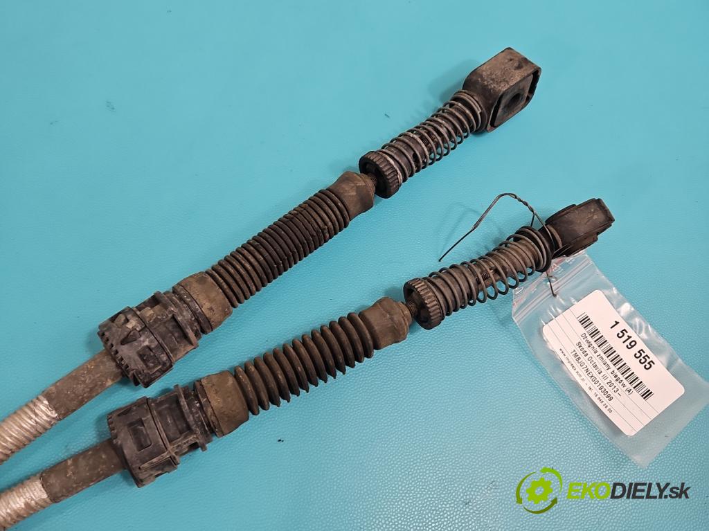 Skoda Octavia III 2013- 1.6 tdi 110 HP manual 81 kW 1598 cm3 5- Páka: Změny: stupeň,rýchlosť 5Q0711061E (Rýchlostná páka (kulisa))