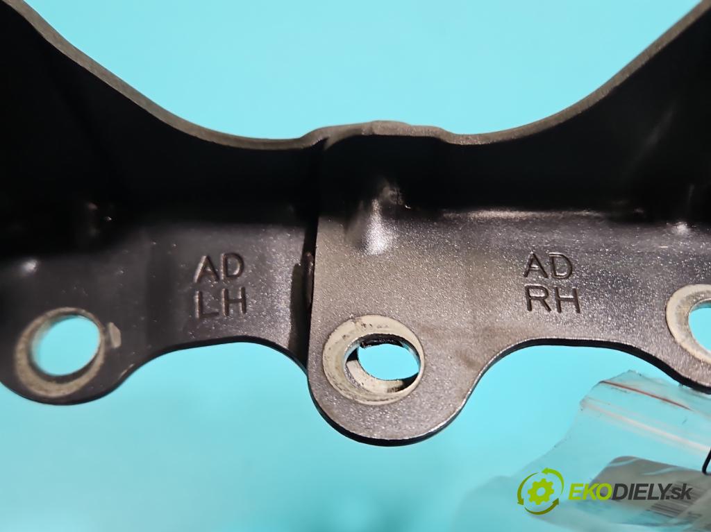 Hyundai Elantra VI 2015-2020 1.6 16v 128 hp manual 93.8 kW 1591 cm3 4- Závěs: kapoty komplet