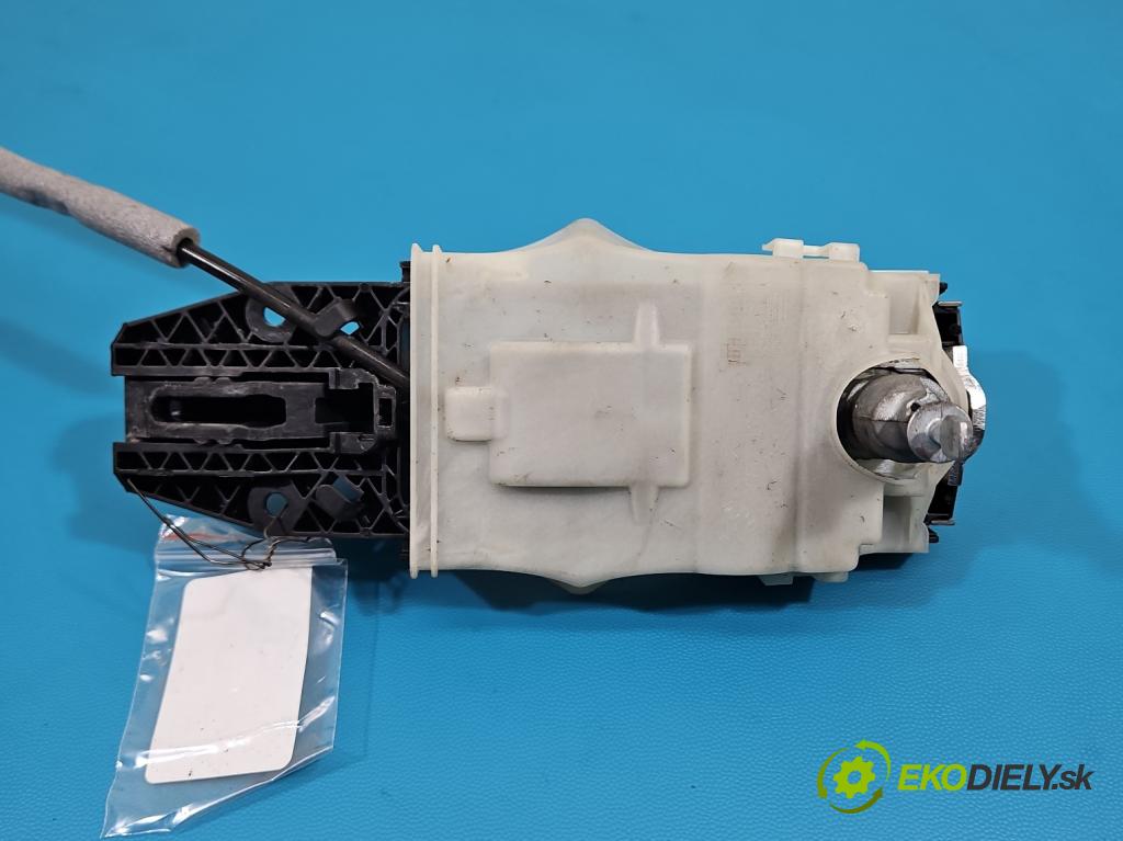 Skoda Octavia III 2013- 1.6 tdi 110 HP manual 81 kW 1598 cm3 5- rukoväť predné ľavé mimo: 5L0837885B (Kľučka dverí vonkajšia predná ľavá)