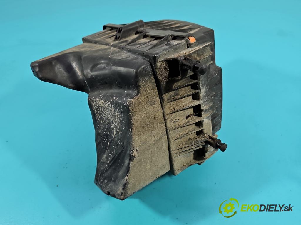 Fiat Linea 1.4 T 120 HP manual 88 kW 1368 cm3 4- obal filtra vzduchu 51796536 (Obal vzduchového filtra)