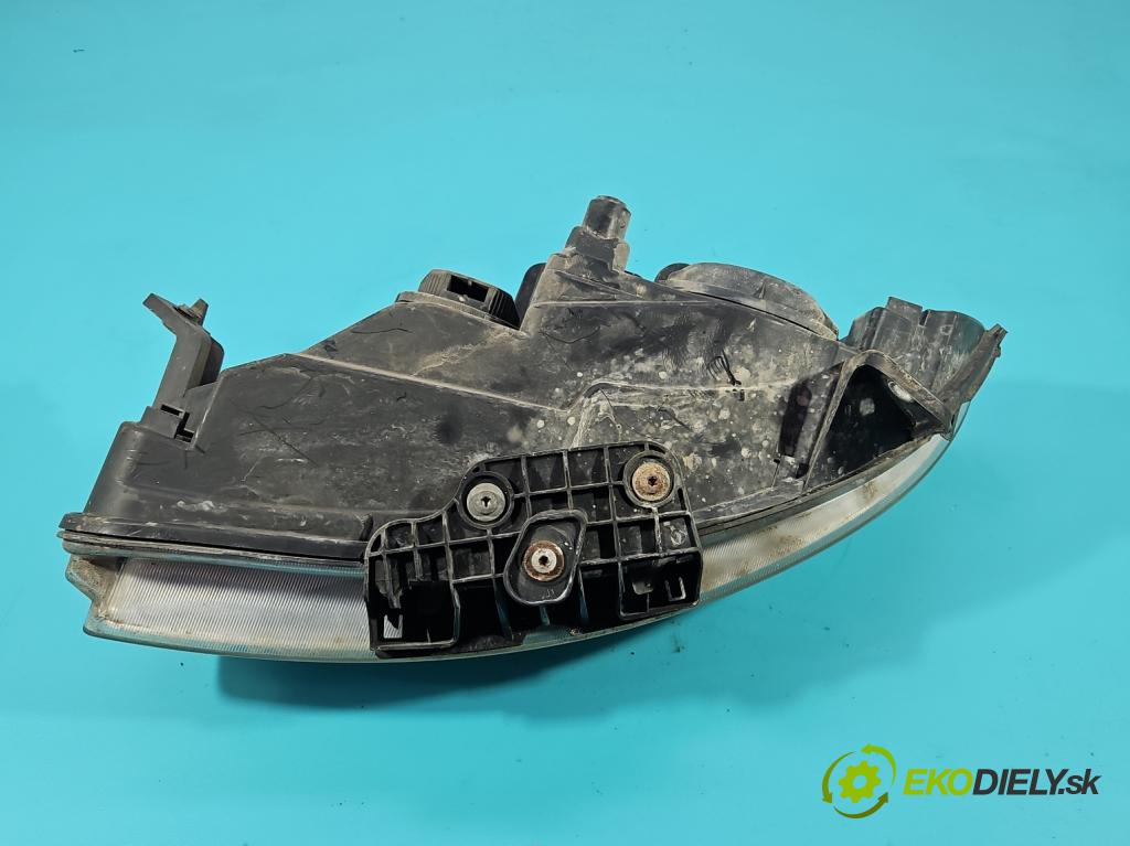 Fiat Linea 1.4 T 120 HP manual 88 kW 1368 cm3 4- Reflektor: pravý 45220381 (Svetlo predné pravé)