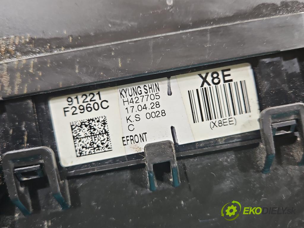 Hyundai Elantra VI 2015-2020 1.6 16v 128 HP manual 93.8 kW 1591 cm3 4- skrinka poistka 91221F2960C (Poistková skrinka)