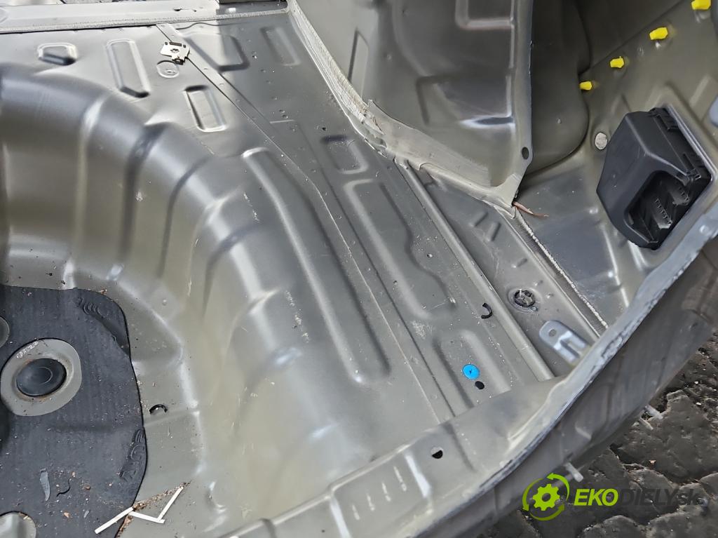 Hyundai Elantra VI 2015-2020 1.6 16v 128 HP manual 93.8 kW 1591 cm3 4- pas zadní:
