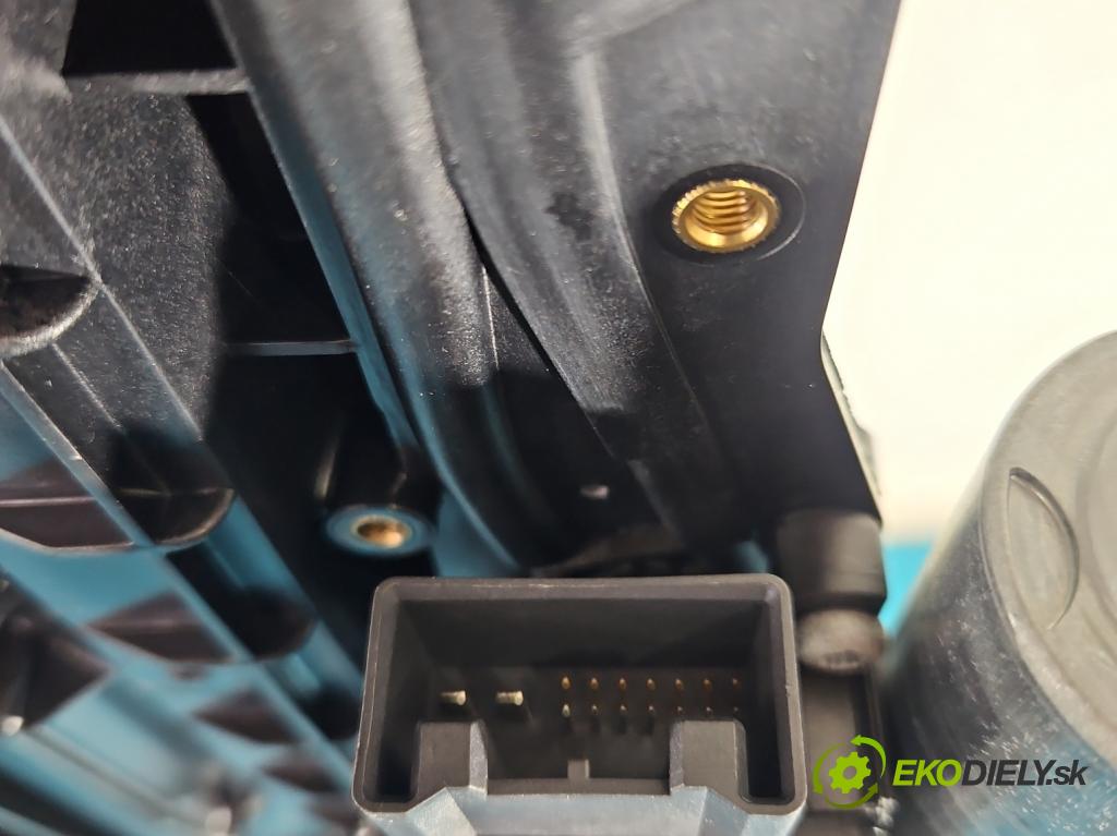 Vw Tiguan I 2007-2016 2.0d 140 hp manual 103 kW 1968 cm3 5- Střešní okno: 5N0877041E (Sklo karoserie)