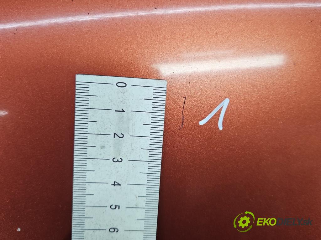 Peugeot 307 1.4 8V 75 HP manual 55 kW 1360 cm3 5- kapota predná
