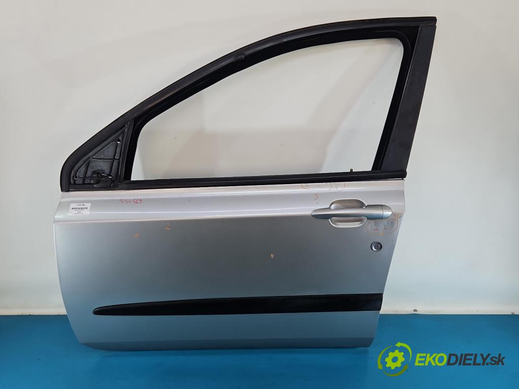 Fiat Stilo 1.6 16V 103 HP manual 76 kW 1596 cm3 5- dvere predné ľavé  (Kľučka dverí ostatné)