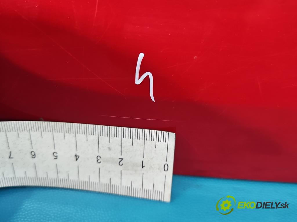 Mazda Premacy 2.0 ditd 90 hp manual 66 kW 1998 cm3 5- zadní kufrové dveře  (Zadní kapota (kufr))