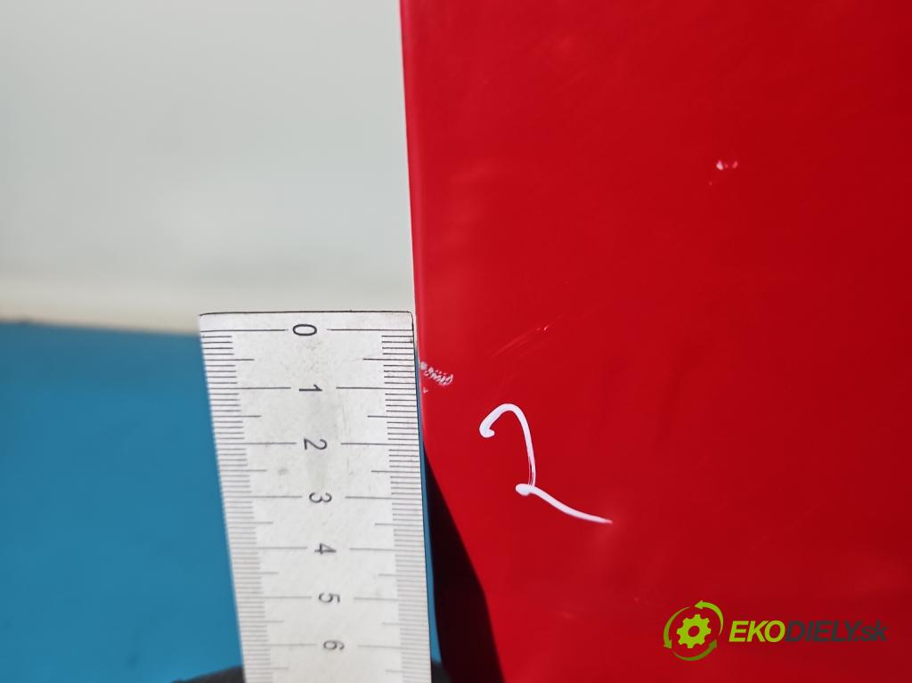 Mazda Premacy 2.0 ditd 90 hp manual 66 kW 1998 cm3 5- zadní kufrové dveře  (Zadní kapota (kufr))