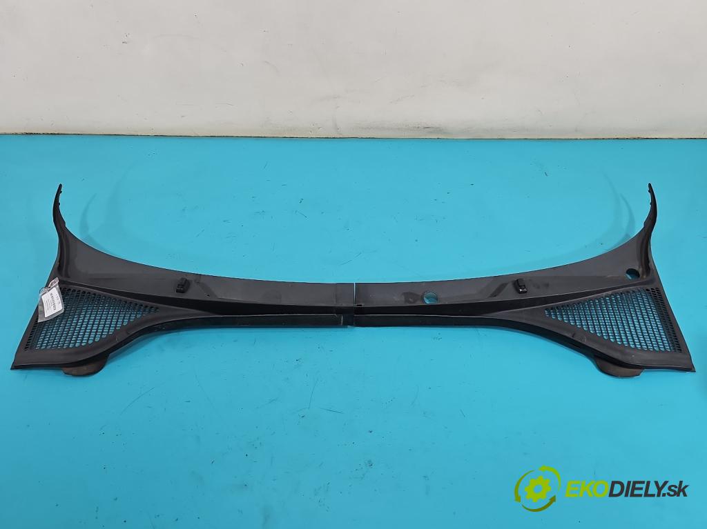 Skoda Octavia III 2013- 1.6 tdi 110 HP manual 81 kW 1598 cm3 5- torpédo 5E1819416A (Torpédo (plast pod čelným sklom))