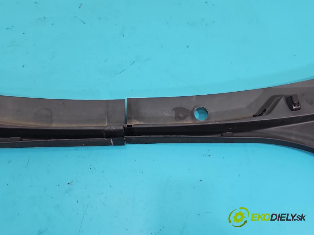 Skoda Octavia III 2013- 1.6 tdi 110 HP manual 81 kW 1598 cm3 5- torpédo 5E1819416A (Torpédo (plast pod čelným sklom))