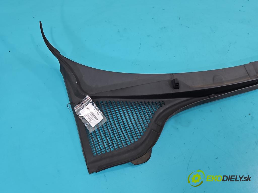 Skoda Octavia III 2013- 1.6 tdi 110 HP manual 81 kW 1598 cm3 5- torpédo 5E1819416A (Torpédo (plast pod čelným sklom))