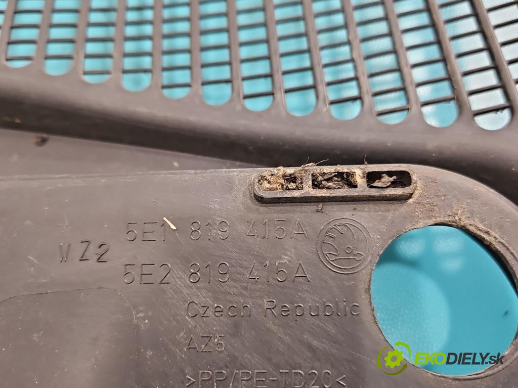 Skoda Octavia III 2013- 1.6 tdi 110 HP manual 81 kW 1598 cm3 5- torpédo 5E1819416A (Torpédo (plast pod čelným sklom))