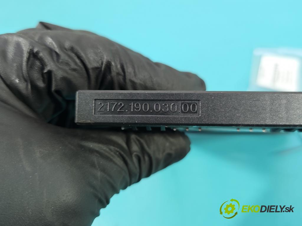 Skoda Octavia III 2013- 1.6 tdi 110 hp manual 81 kW 1598 cm3 5- radiátor 5Q0963235C (Radiátor topení)