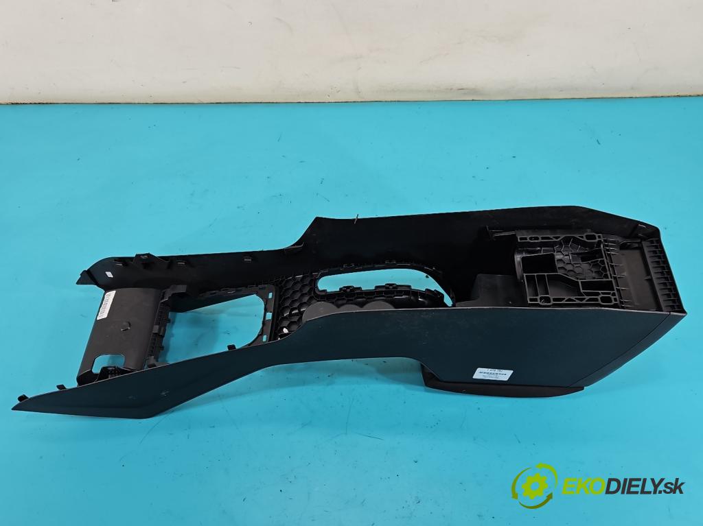 Skoda Octavia III 2013- 1.6 tdi 110 HP manual 81 kW 1598 cm3 5- operadlo 5E1863241C (Lakťová opierka)