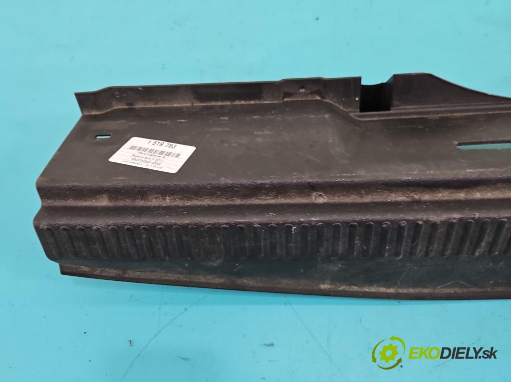 Skoda Octavia III 2013- 1.6 tdi 110 HP manual 81 kW 1598 cm3 5- kryt plast 5E9863459