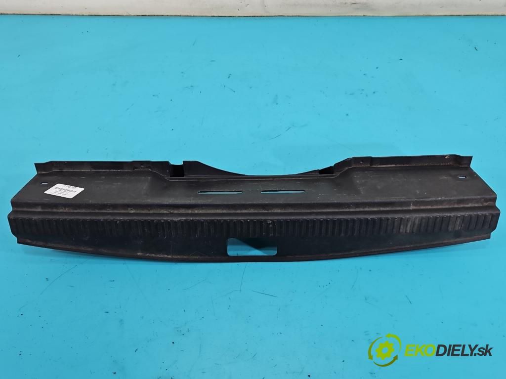 Skoda Octavia III 2013- 1.6 tdi 110 HP manual 81 kW 1598 cm3 5- kryt plast 5E9863459