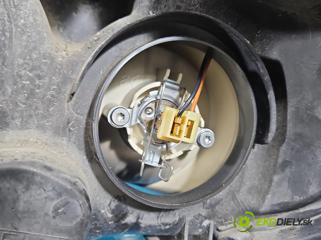 Ford Galaxy Mk2 2006-2015 2.0 TDCI 131 HP manual 96 kW 1997 cm3 5- Reflektor: pravý  (Svetlo predné pravé)