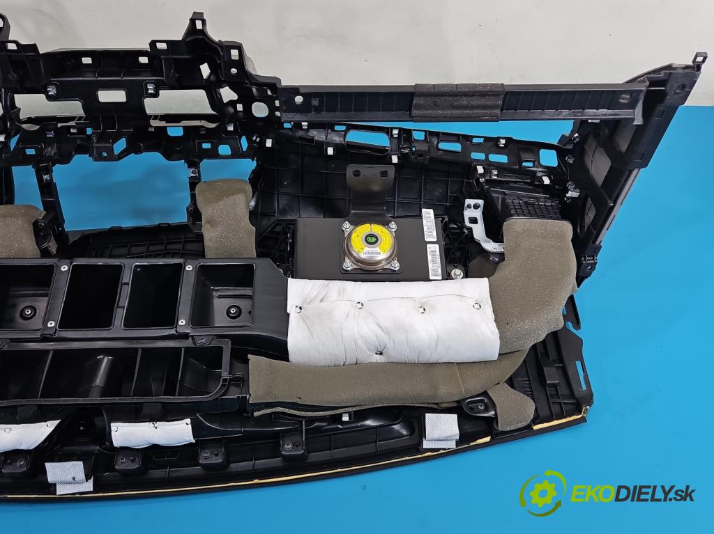 Hyundai Elantra VI 2015-2020 1.6 16v 128 hp manual 93.8 kW 1591 cm3 4- kokpit,přistrojova deska