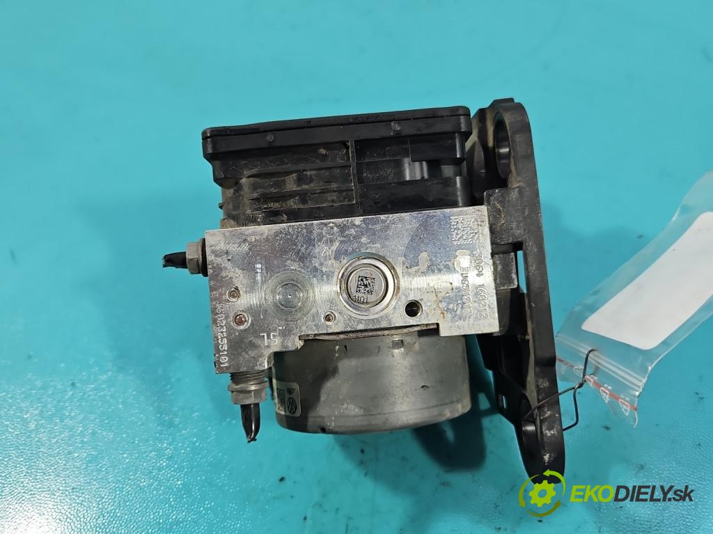 Skoda Octavia III 2013- 1.6 tdi 110 HP manual 81 kW 1598 cm3 5- čerpadlo abs 3Q0614517T (Pumpa ABS)