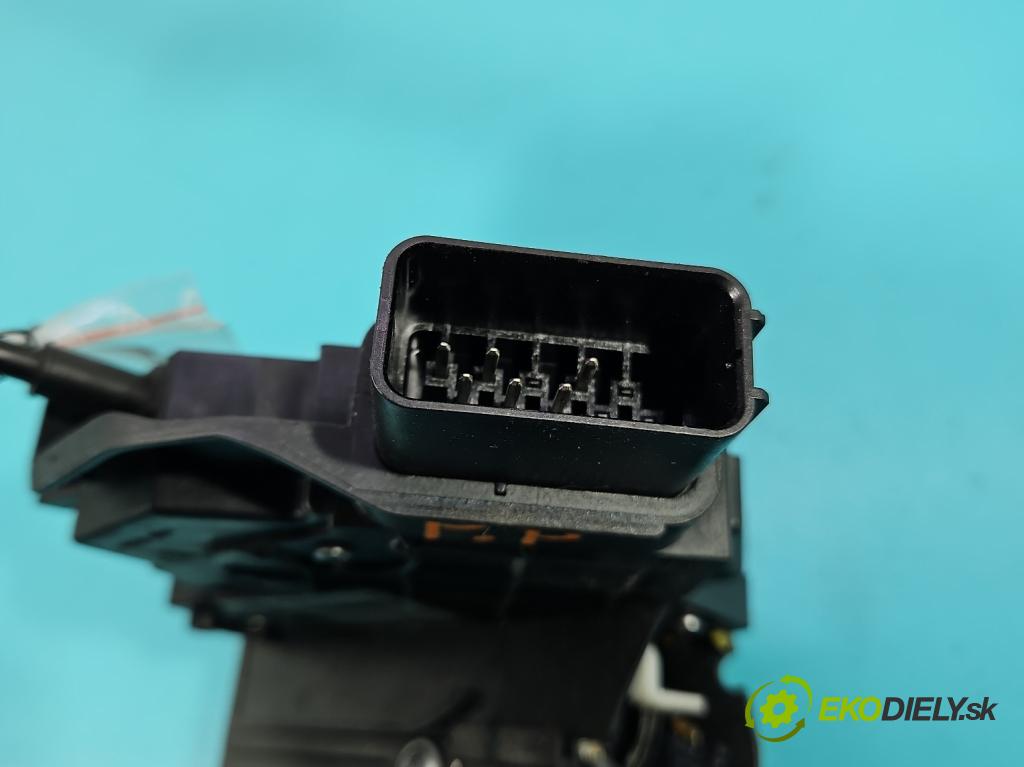 Ford S-max I 2006-2015 2.0 TDCI 140 HP manual 103 kW 1997 cm3 5- zámok predné pravý 6M2A-R21812-AA