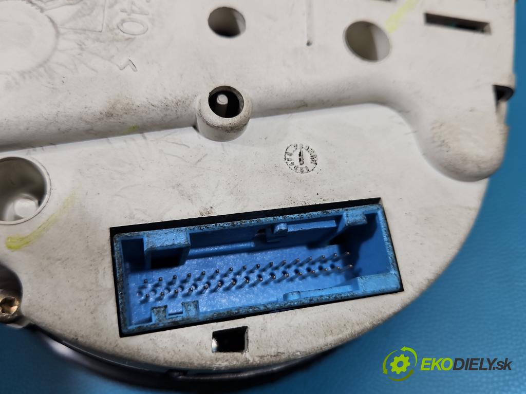 Audi A3 8L 1996-2003 1.9 TDI 101 HP automatic 74 kW 1896 cm3 5- prístrojovka/ budíky 8L0920900M (Prístrojová doska)