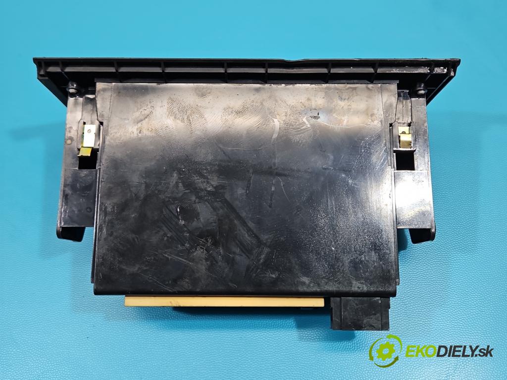 Audi A3 8L 1996-2003 1.9 TDI 101 HP automatic 74 kW 1896 cm3 5- panel kúrenia 8L0820043H