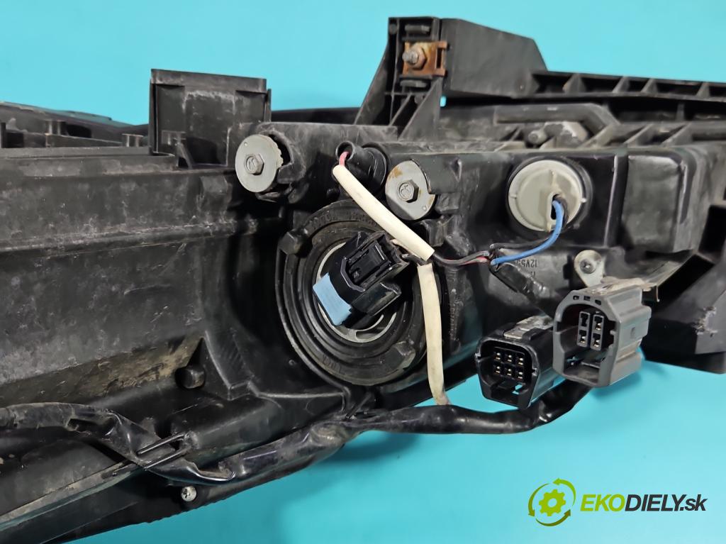 Mazda 6 II GH 2007-2012 2.0 citd 140 HP manual 103 kW 1998 cm3 5- Reflektor: pravý  (Svetlo predné pravé)