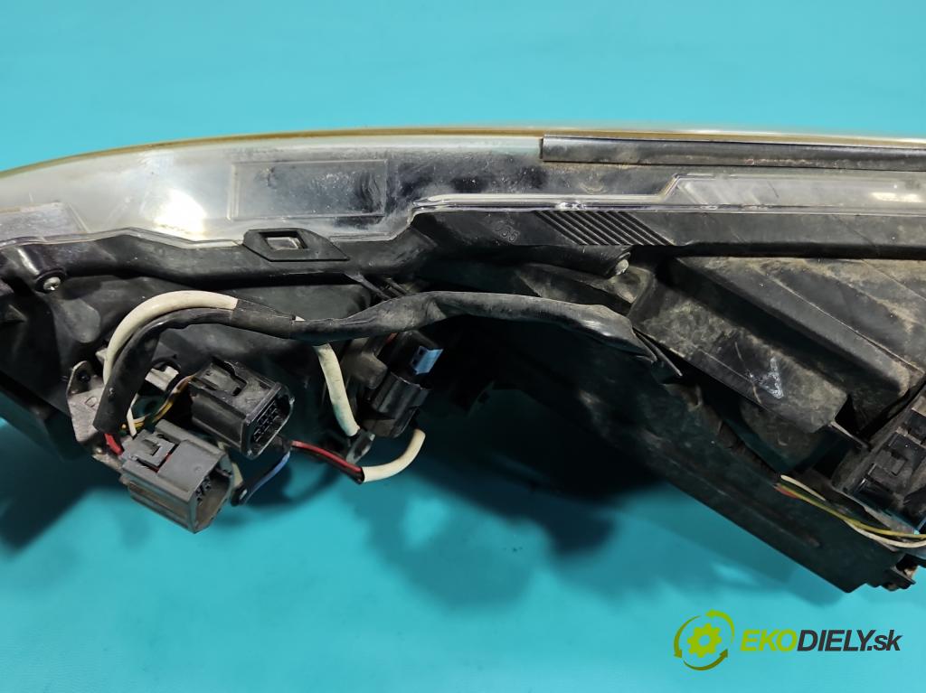 Mazda 6 II GH 2007-2012 2.0 citd 140 HP manual 103 kW 1998 cm3 5- Reflektor: pravý  (Svetlo predné pravé)