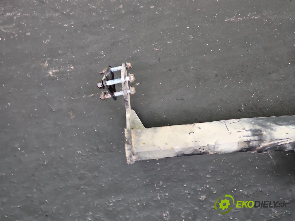 Mercedes Vito W639 2003-2014 2.2 cdi (646982) 150 hp manual 110 kW 2148 cm3 5- oko tažné  (Tažné zařízení)