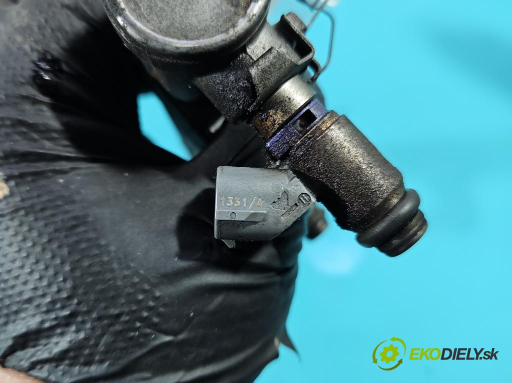 Seat Leon I 1999-2005 1.6 16V 105 HP manual 77 kW 1598 cm3 5- vstrek IWP123 (Vstrekovač paliva)