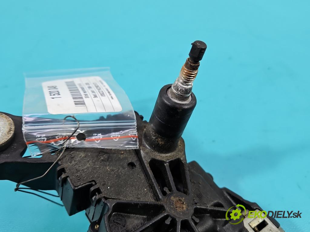 Seat Leon I 1999-2005 1.6 16V 105 HP manual 77 kW 1598 cm3 5- motor stieračov zadné 1J6955711C