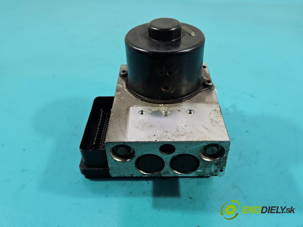 Mercedes C W203 2000-2007 2.2 CDI 116 HP manual 85 kW 2148 cm3 4- čerpadlo abs A2095450232 (Pumpa ABS)