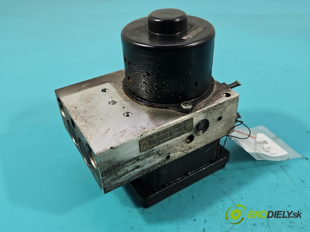 Mercedes C W203 2000-2007 2.2 CDI 116 HP manual 85 kW 2148 cm3 4- čerpadlo abs A2095450232 (Pumpa ABS)