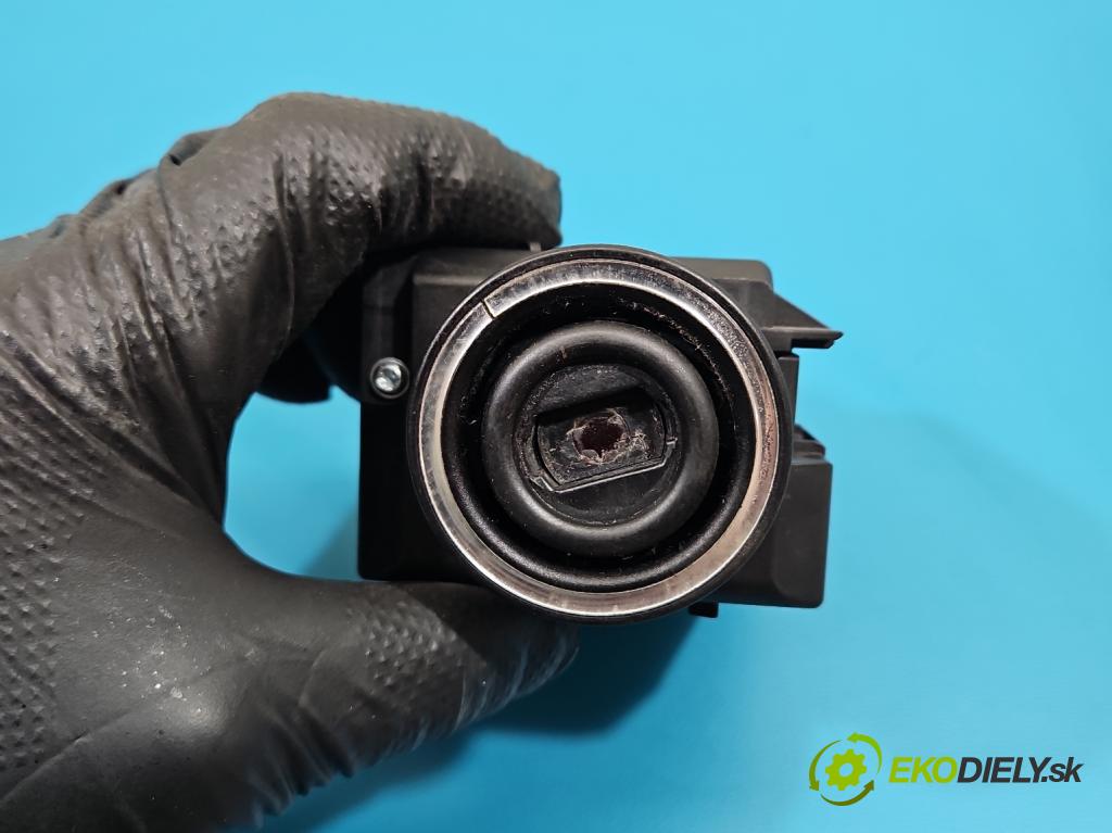 Mercedes C W203 2000-2007 2.2 CDI 116 HP manual 85 kW 2148 cm3 4- Spínačka 2035450508 (Spínacia skrinka)