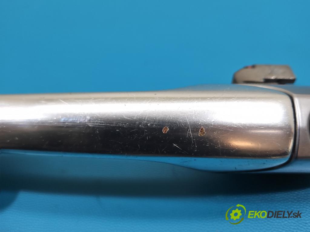 Alfa romeo 147 1.9 JTD 120 HP manual 88 kW 1910 cm3 3- rukoväť predné ľavé mimo:  (Kľučka dverí vonkajšia predná ľavá)