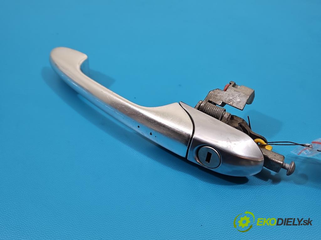 Alfa romeo 147 1.9 JTD 120 HP manual 88 kW 1910 cm3 3- rukoväť predné ľavé mimo:  (Kľučka dverí vonkajšia predná ľavá)