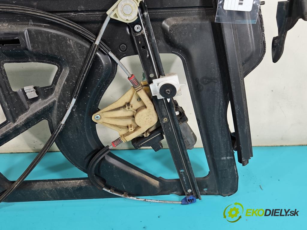 Audi A3 8L 1996-2003 1.9 TDI 101 HP automatic 74 kW 1896 cm3 5- mechanizmus okna predné pravý 8L4837754