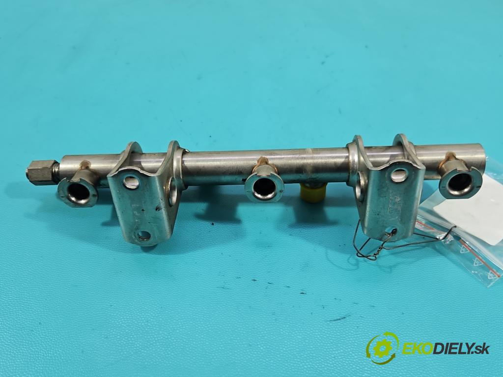 Porsche Panamera I 970 2009-2016 3.0 v6 420 hp automatic 309 kW 2997 cm3 5- lišta vstrekovacia 94611011700 (Vstrekovacia lišta)