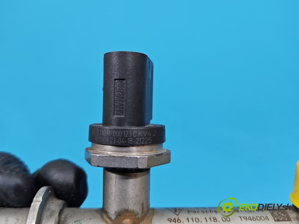 Porsche Panamera I 970 2009-2016 3.0 v6 420 hp automatic 309 kW 2997 cm3 5- lišta vstrekovacia 94611011800 (Vstrekovacia lišta)