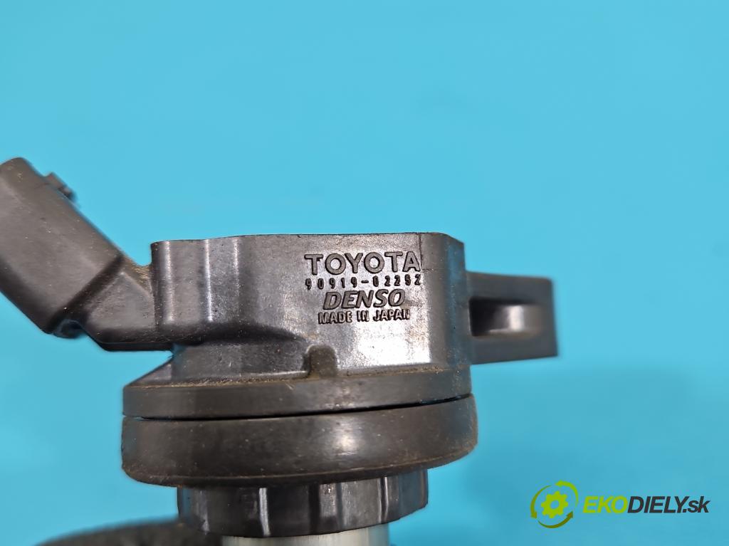 Toyota Auris I 2006-2013 1.6 VVTI 124hp manual 91 kW 1598 cm3 5- cievka zapaľovacia 90919-02252 (Zapaľovacia cievka)