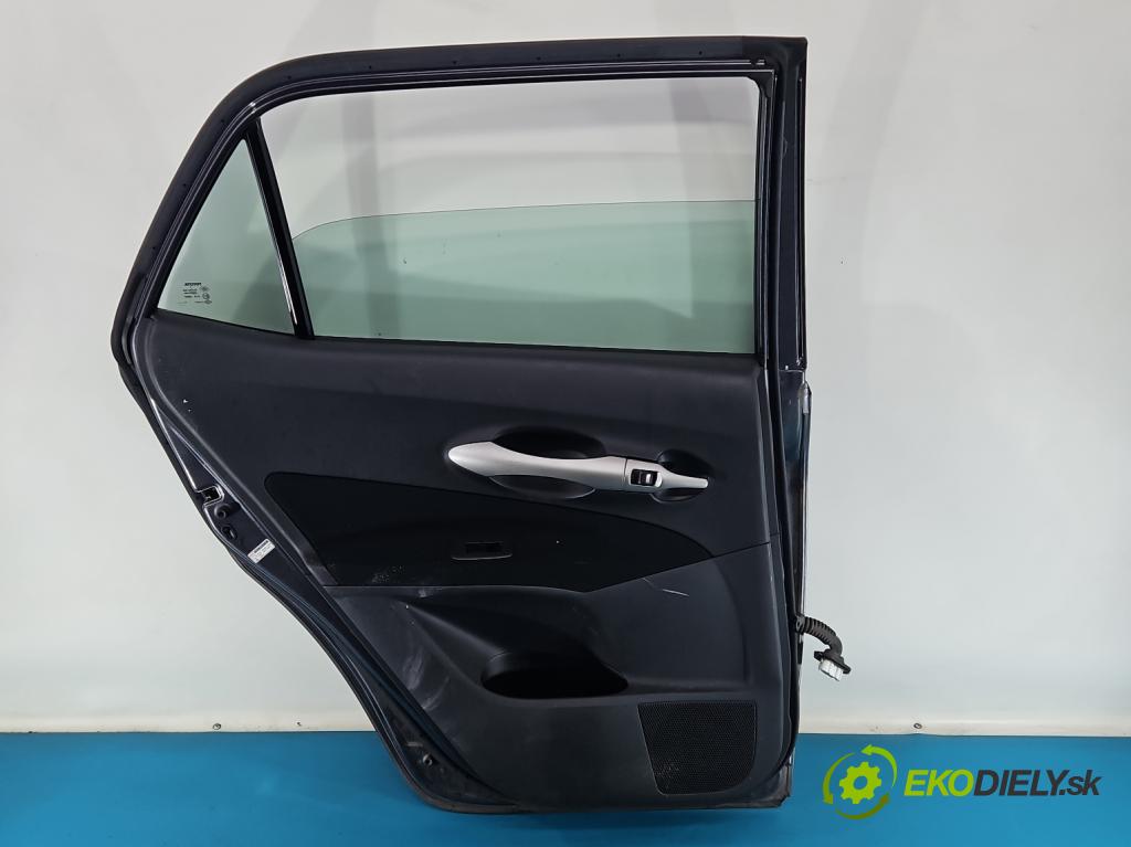 Toyota Auris I 2006-2013 1.6 VVTI 124 hp manual 91 kW 1598 cm3 5- dveře zadní levé  (Klika dveří ostatní)