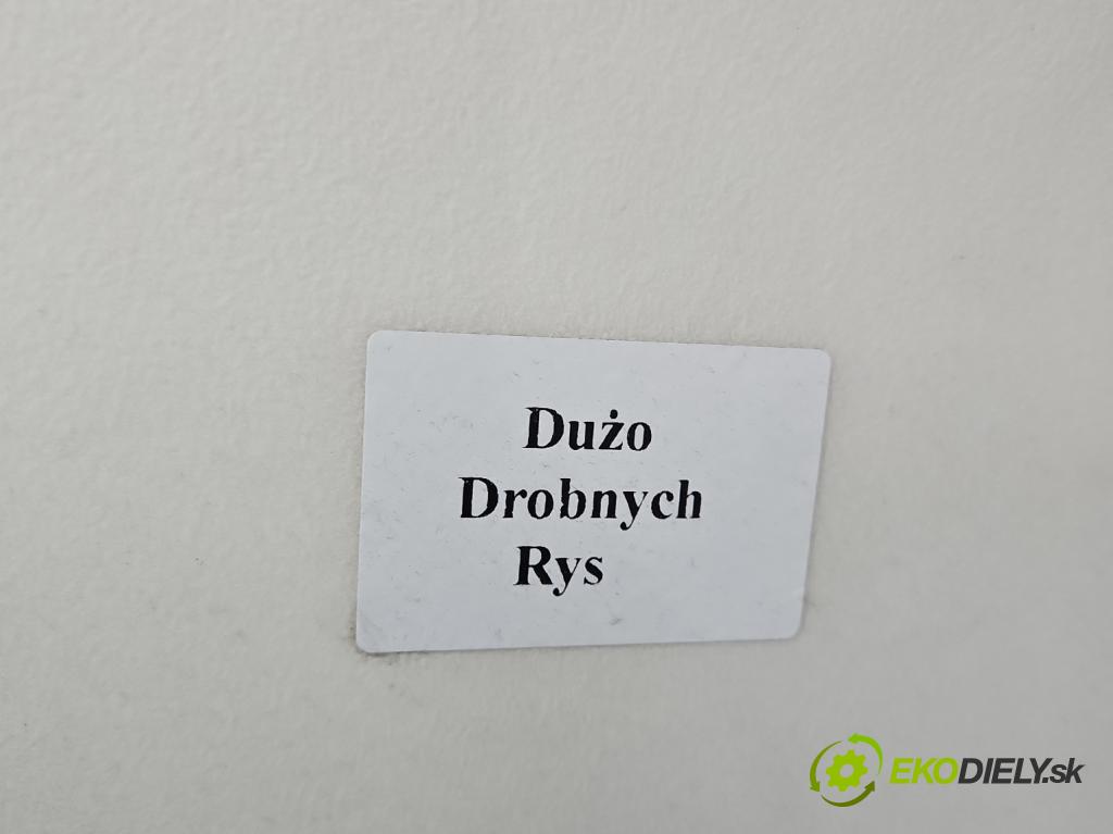 Toyota Auris I 2006-2013 1.6 VVTI 124 hp manual 91 kW 1598 cm3 5- dveře zadní pravé  (Klika dveří ostatní)