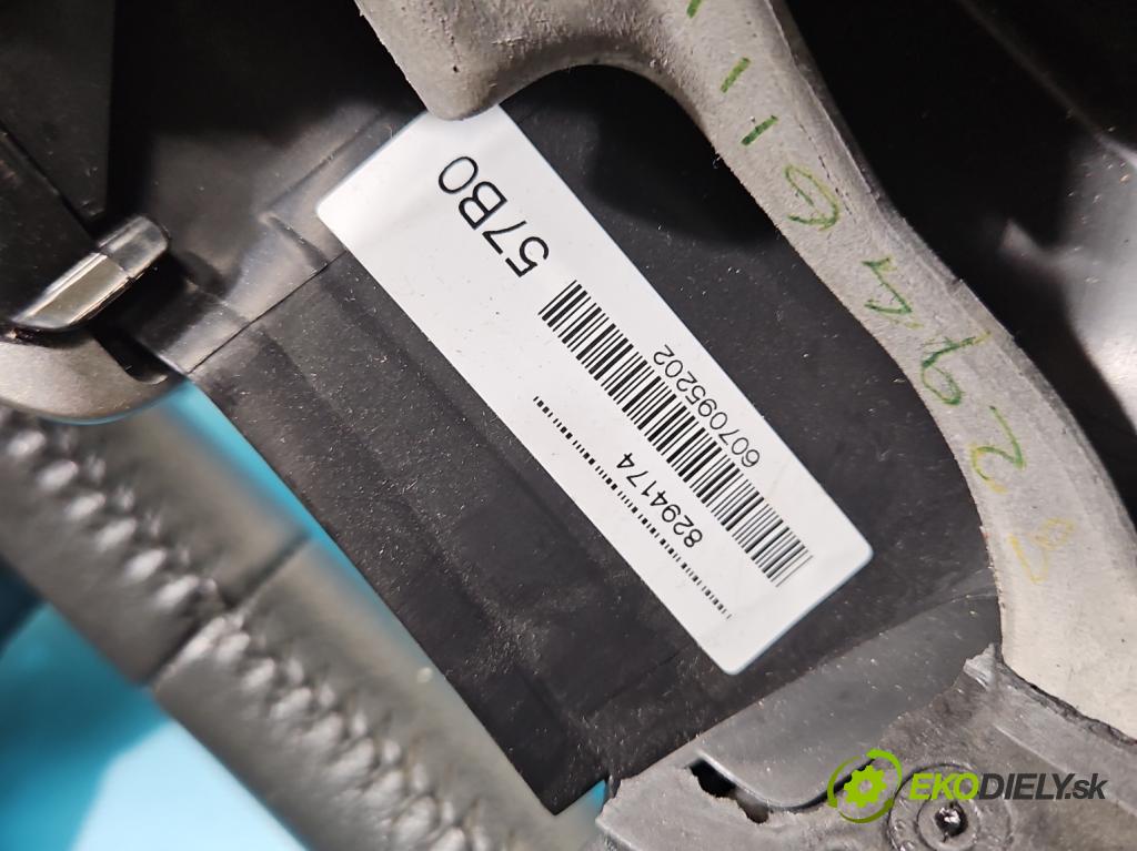 Toyota Auris I 2006-2013 1.6 VVTI 124hp manual 91 kW 1598 cm3 5- volant  (Volant)